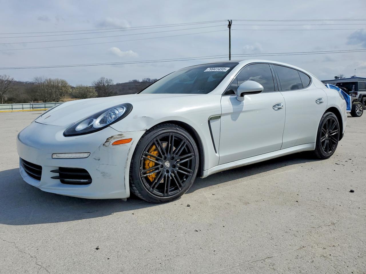 2016 Porsche Panamera 2