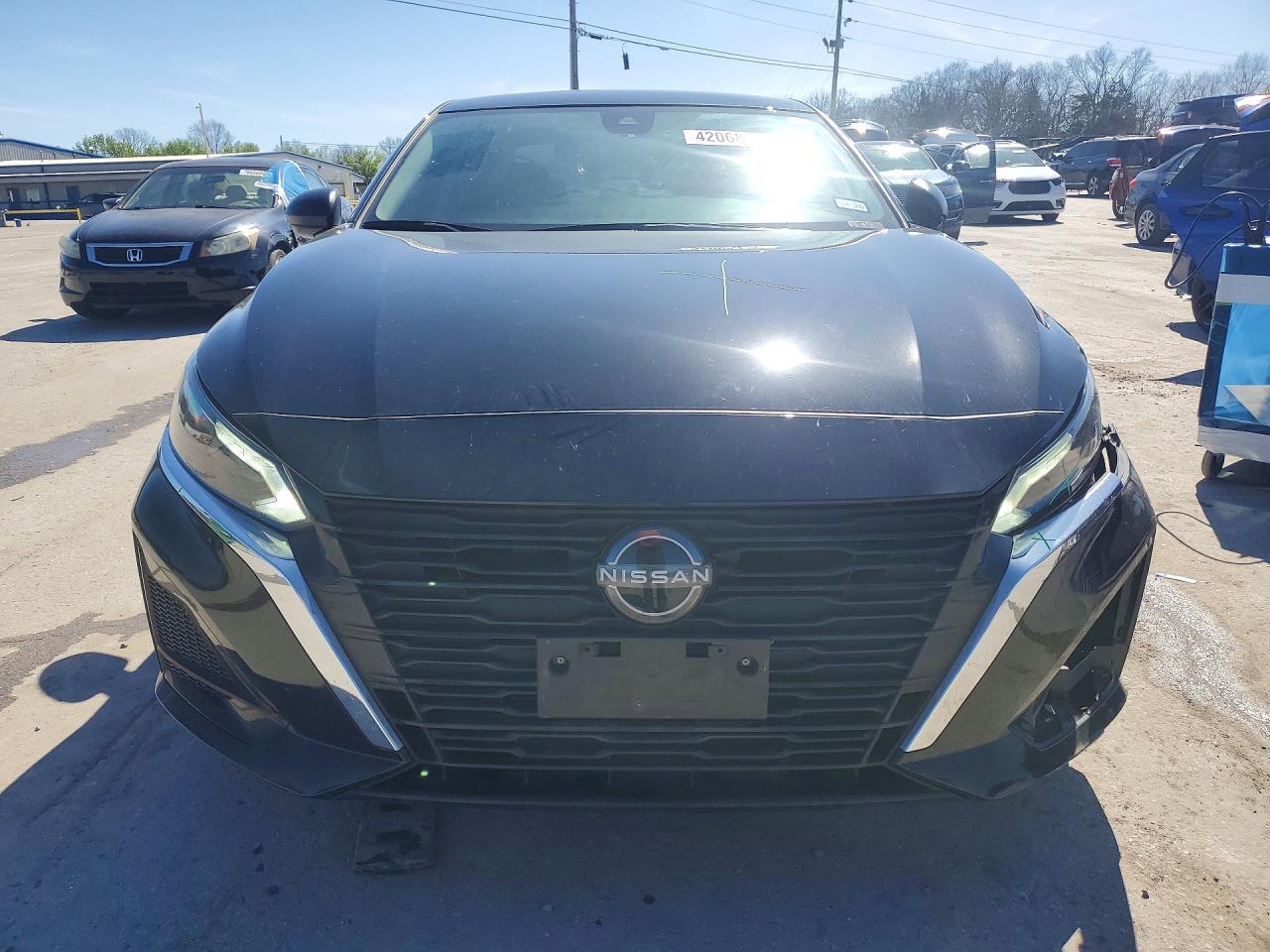 2024 Nissan Altima 2.5 Sv - Image 5
