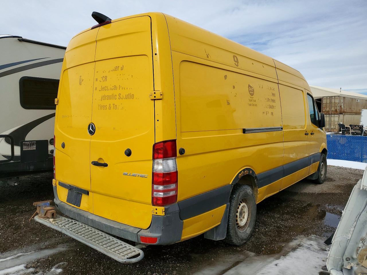 2016 Mercedes-Benz Sprinter 2500 - Фото 3