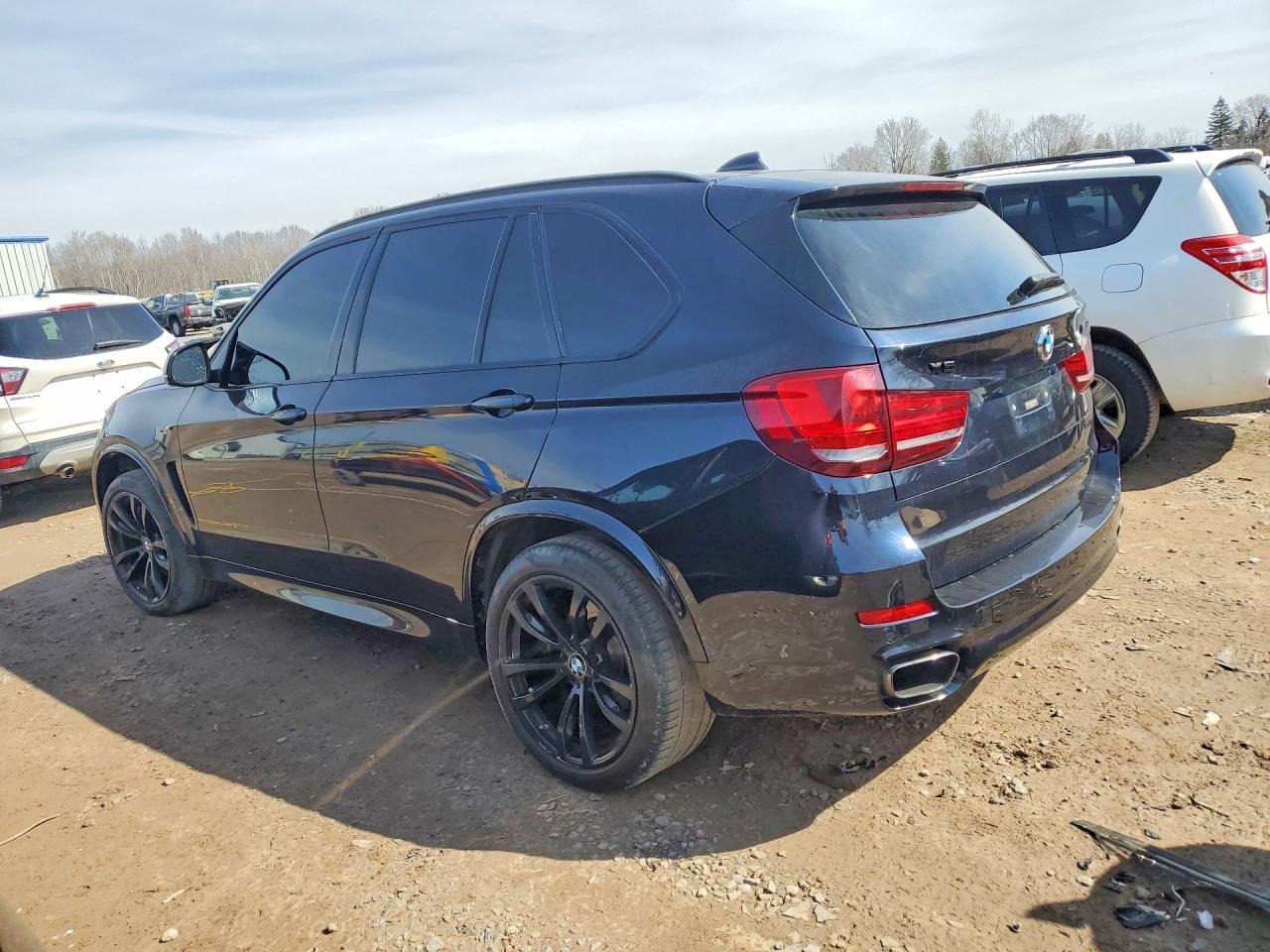 2015 BMW X5 xDrive50I - Фото 2