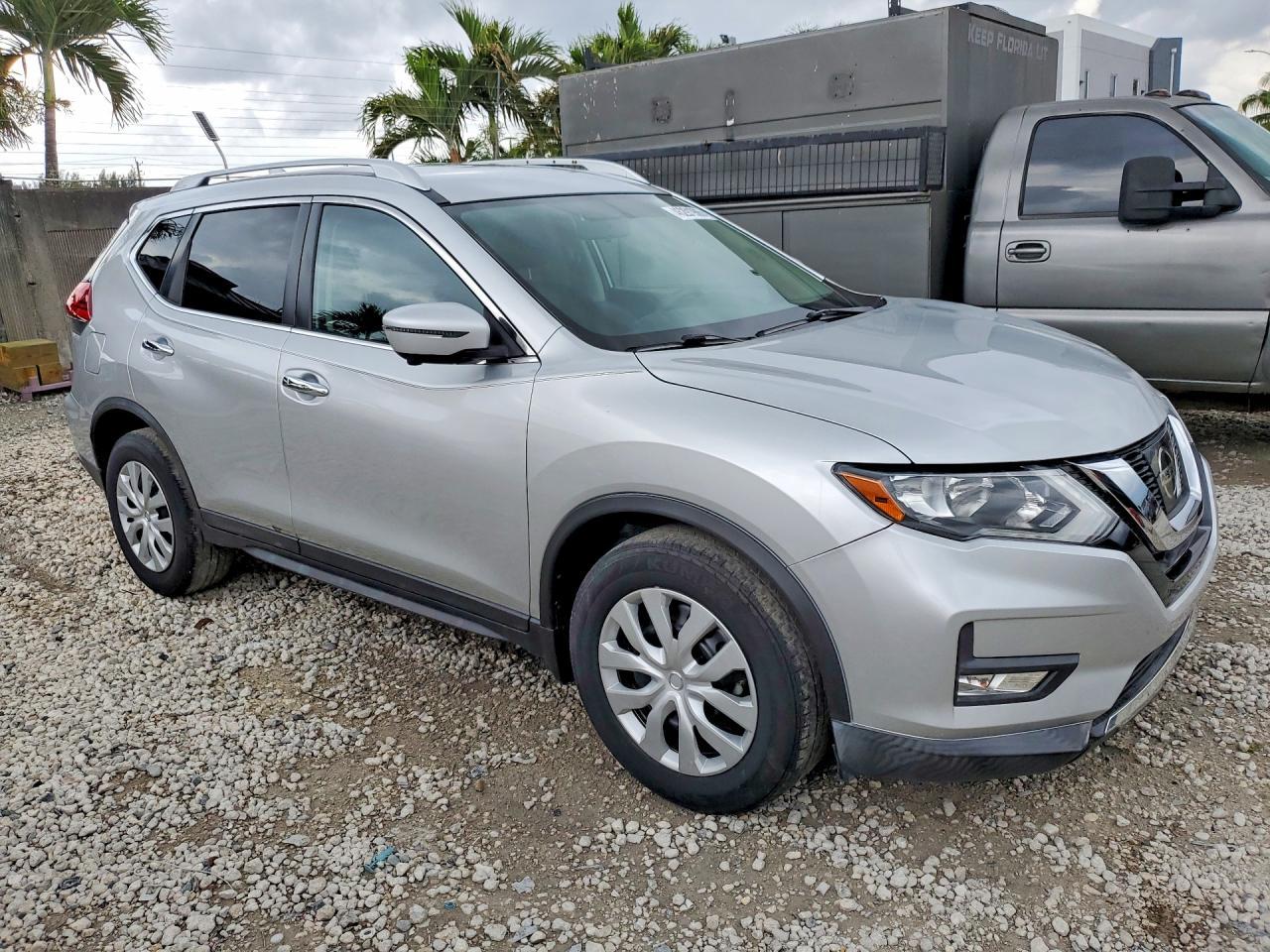 2017 Nissan Rogue Sv - Фото 4