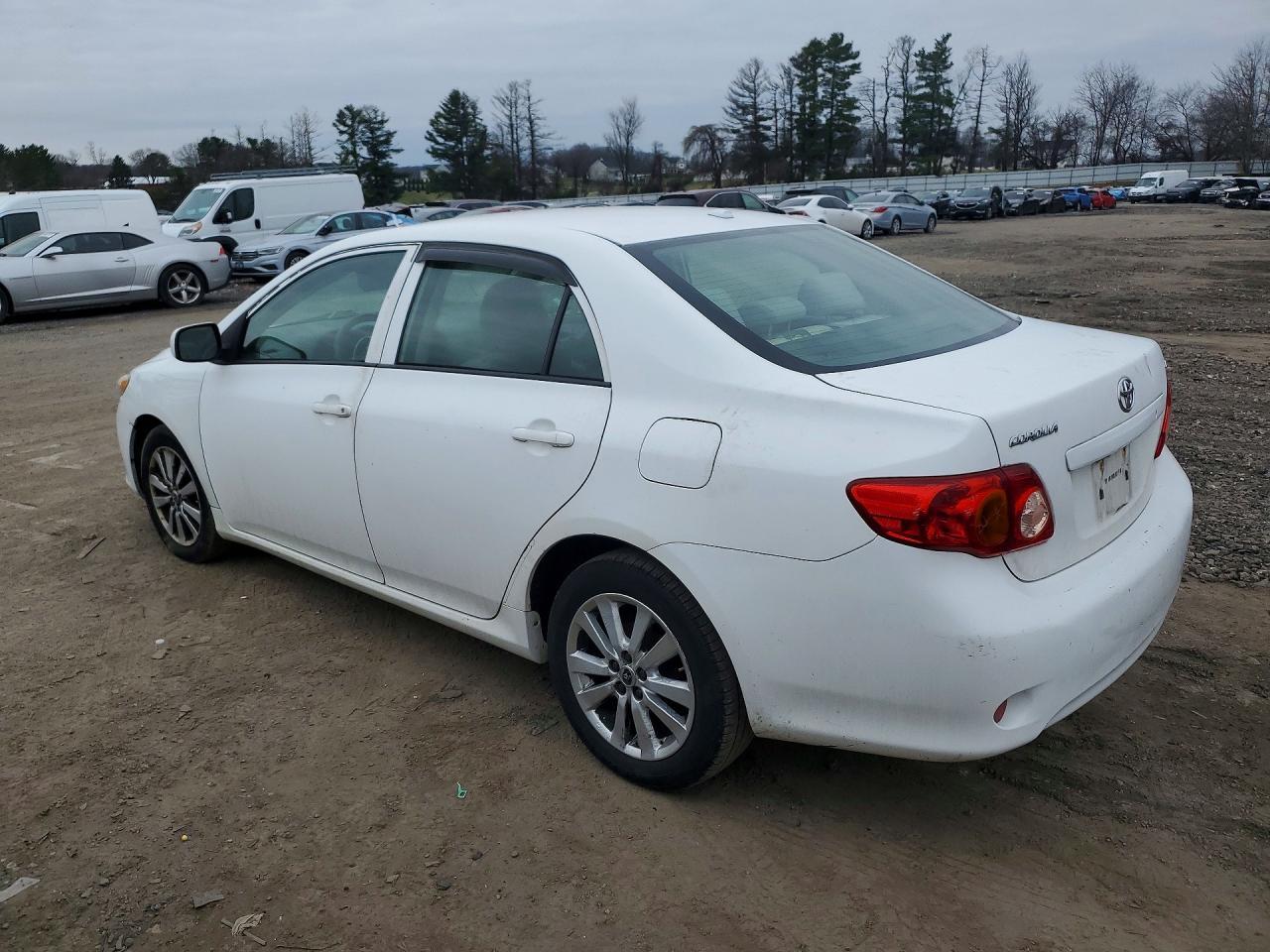 2009 Toyota Corolla Le - Image 2
