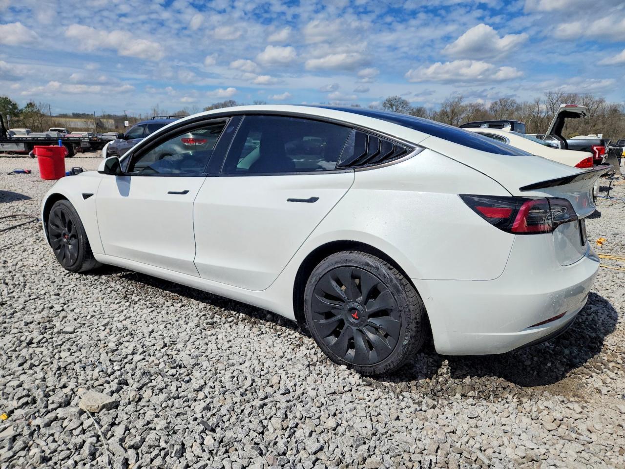2021 Tesla Model 3 - Фото 2