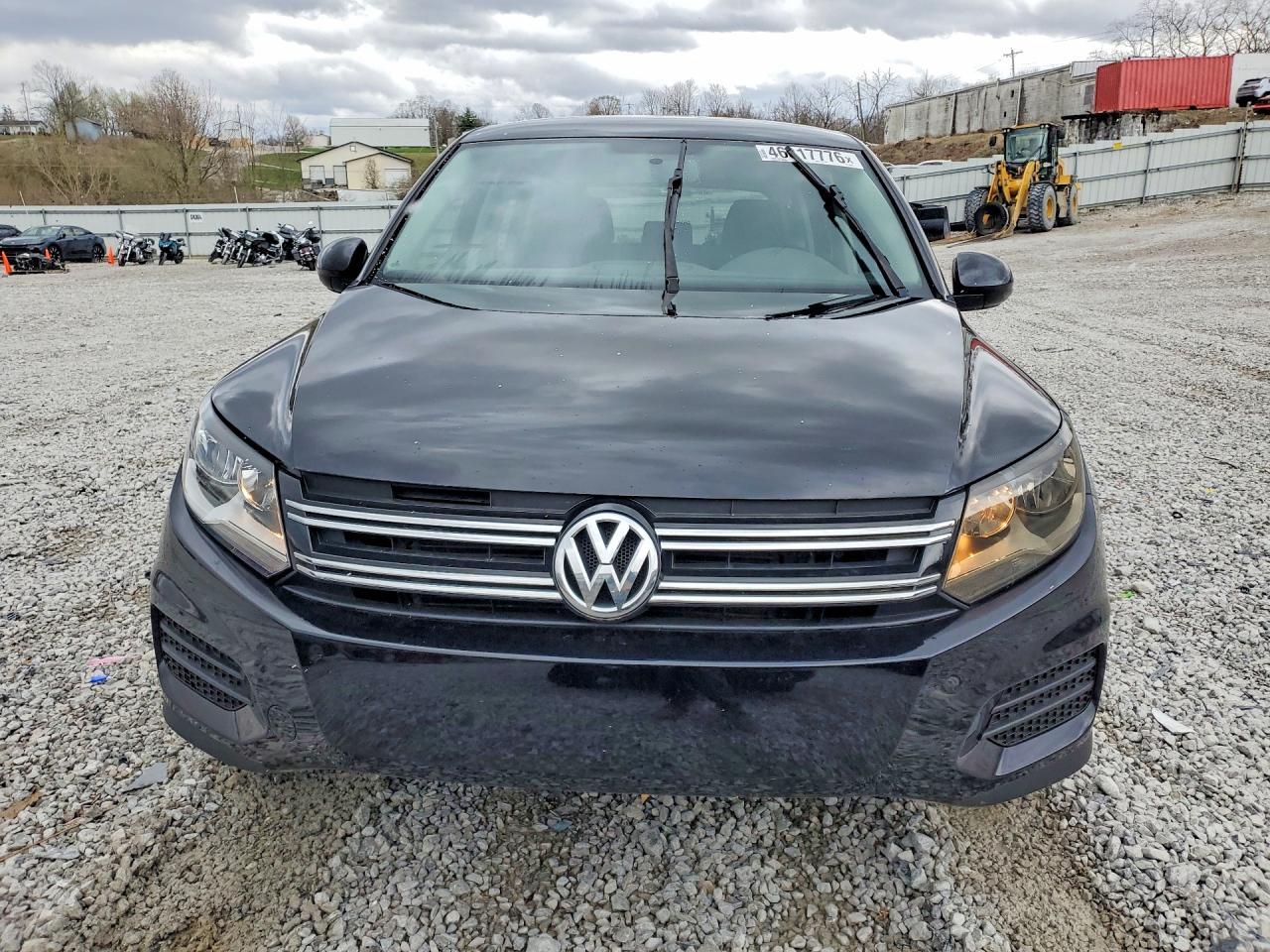 2014 Volkswagen Tiguan S - Image 5