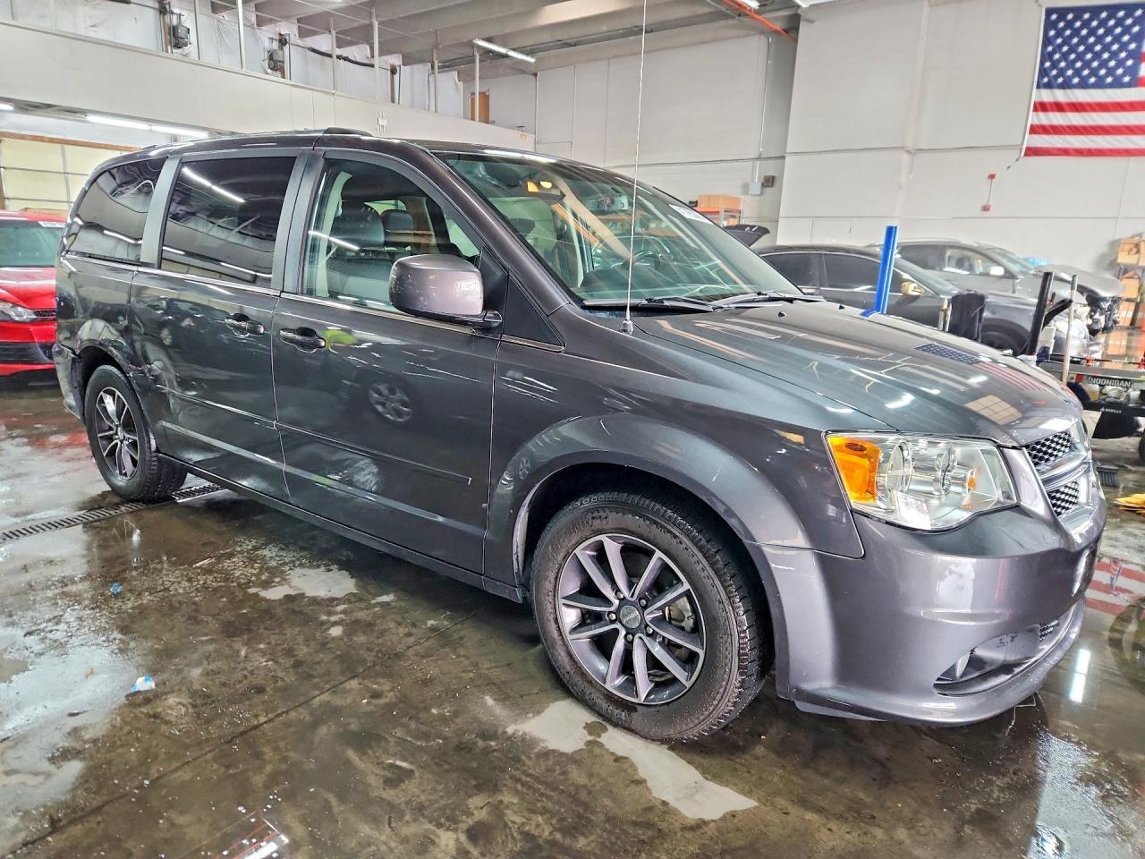 2017 Dodge Grand Caravan Sxt - Image 4