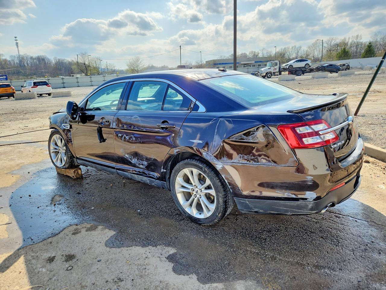2013 Ford Taurus Sel - Image 2