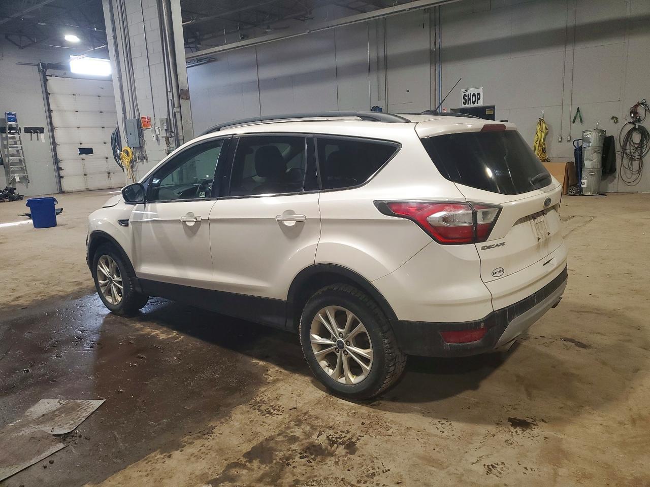 2017 Ford Escape Se - Фото 2