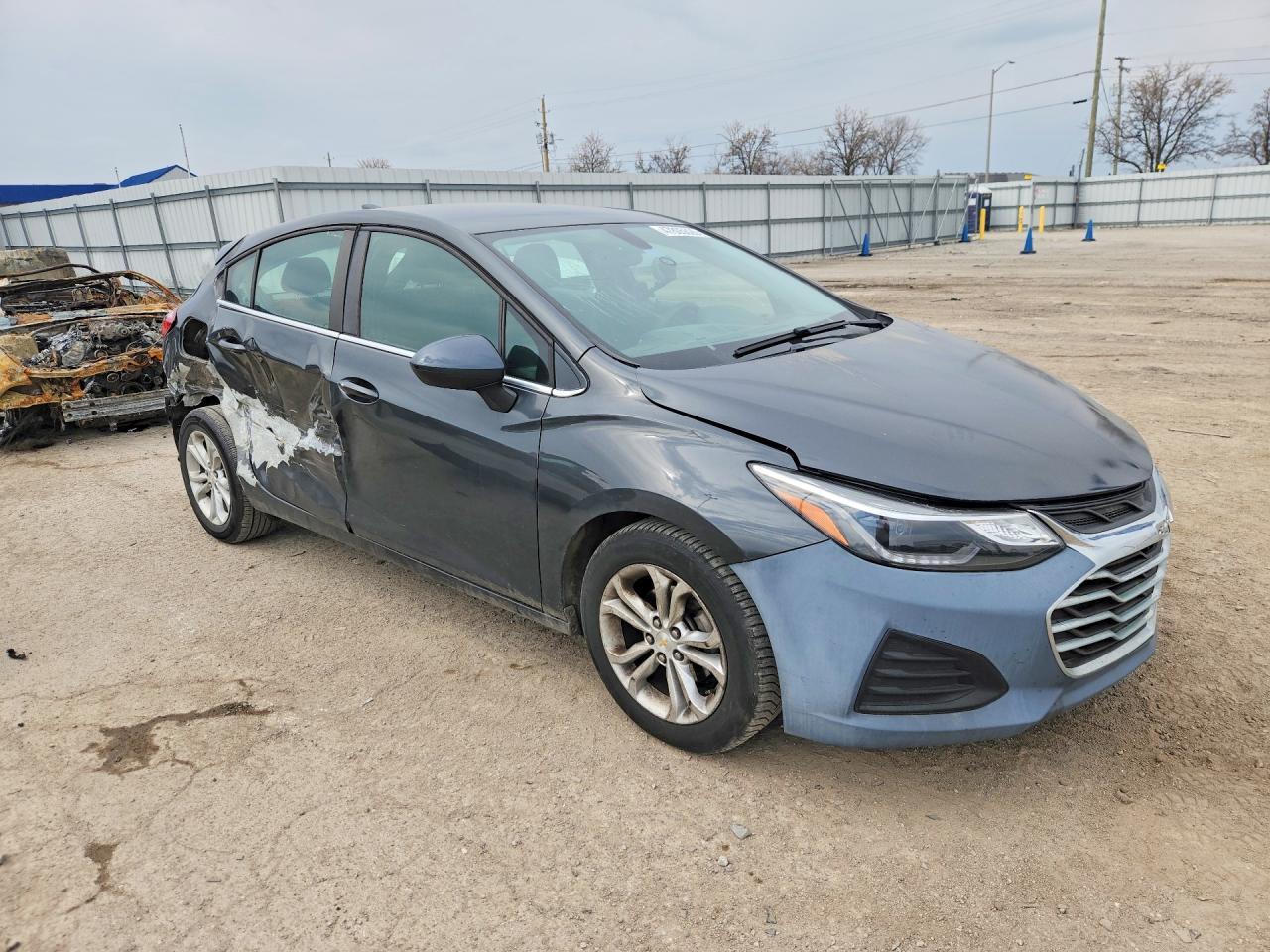2019 Chevrolet Cruze Lt - Image 4