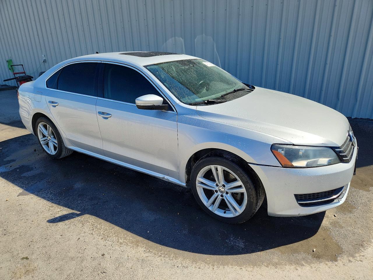 2014 Volkswagen Passat Se - Фото 4