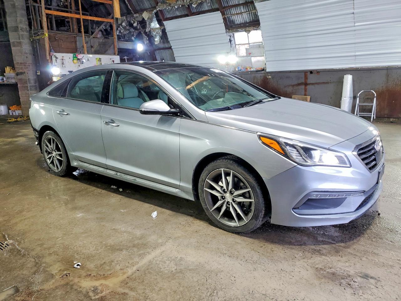 2015 Hyundai Sonata Sport 2.0T - Image 4