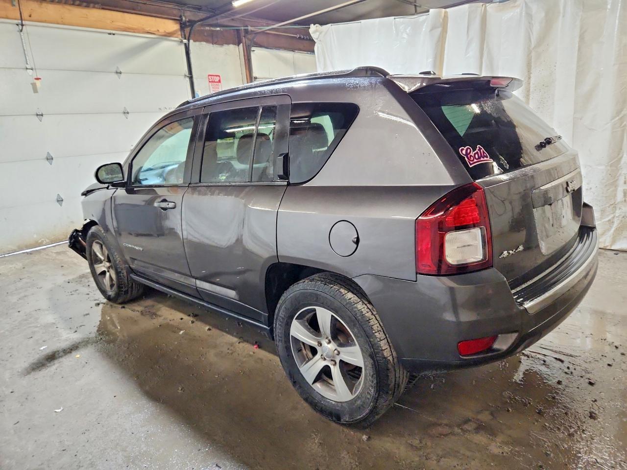 2016 Jeep Compass Latitude - Image 2