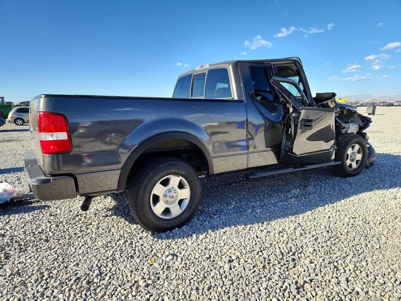 2004 Ford F150 - Image 3