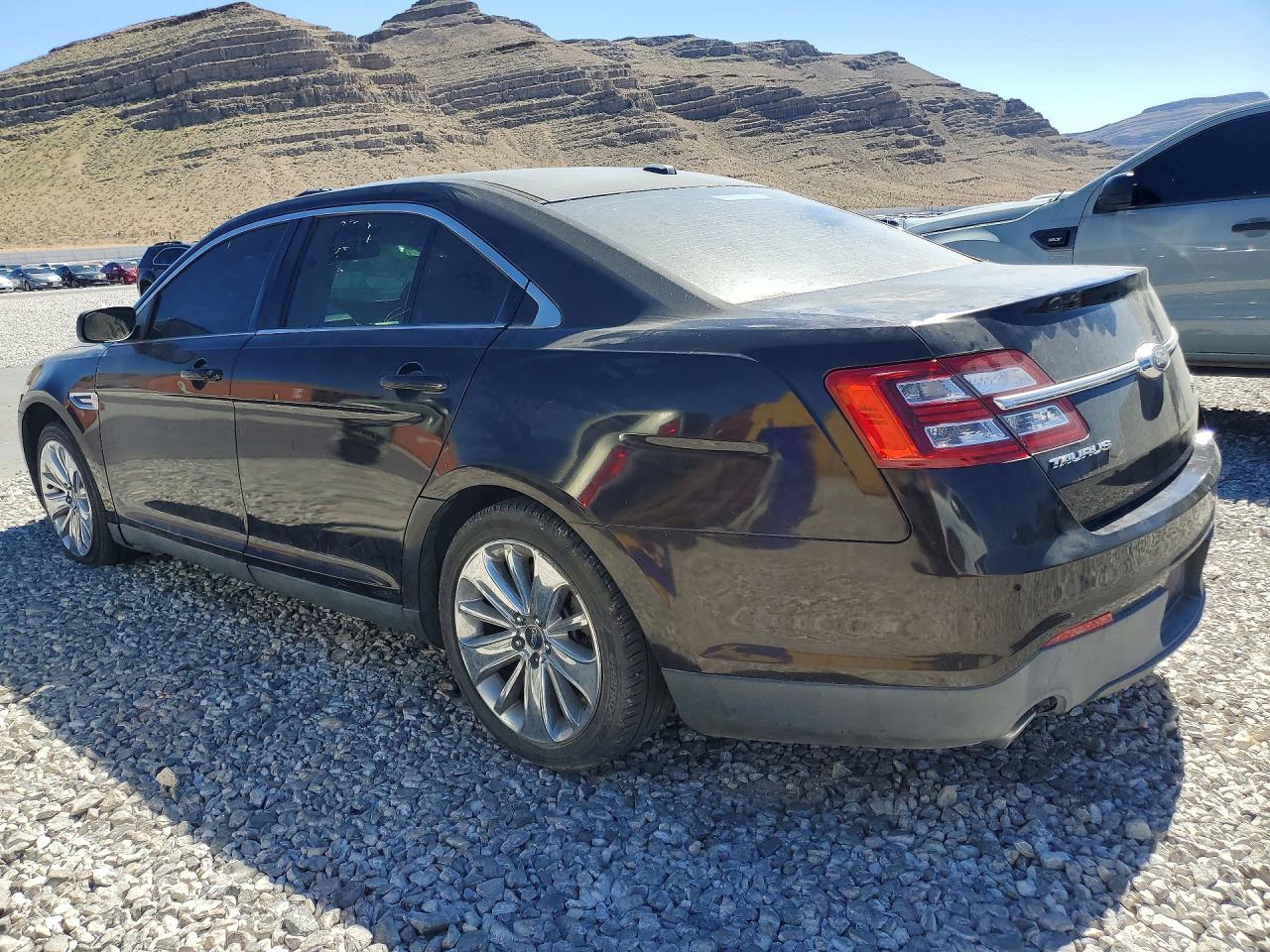 2014 Ford Taurus Limited - Image 2