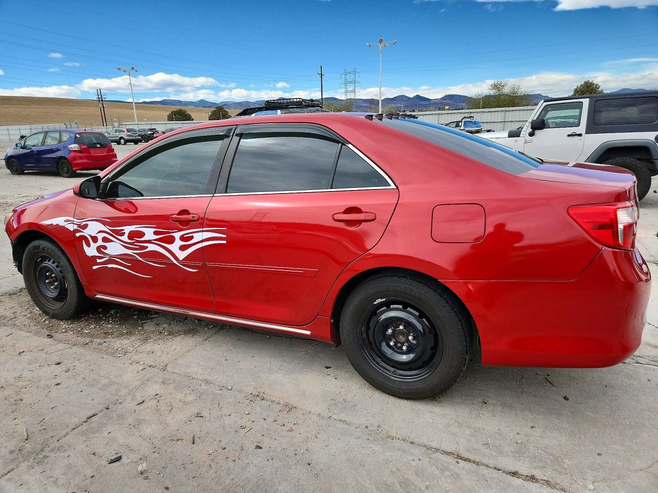 2014 Toyota Camry Le - Фото 2
