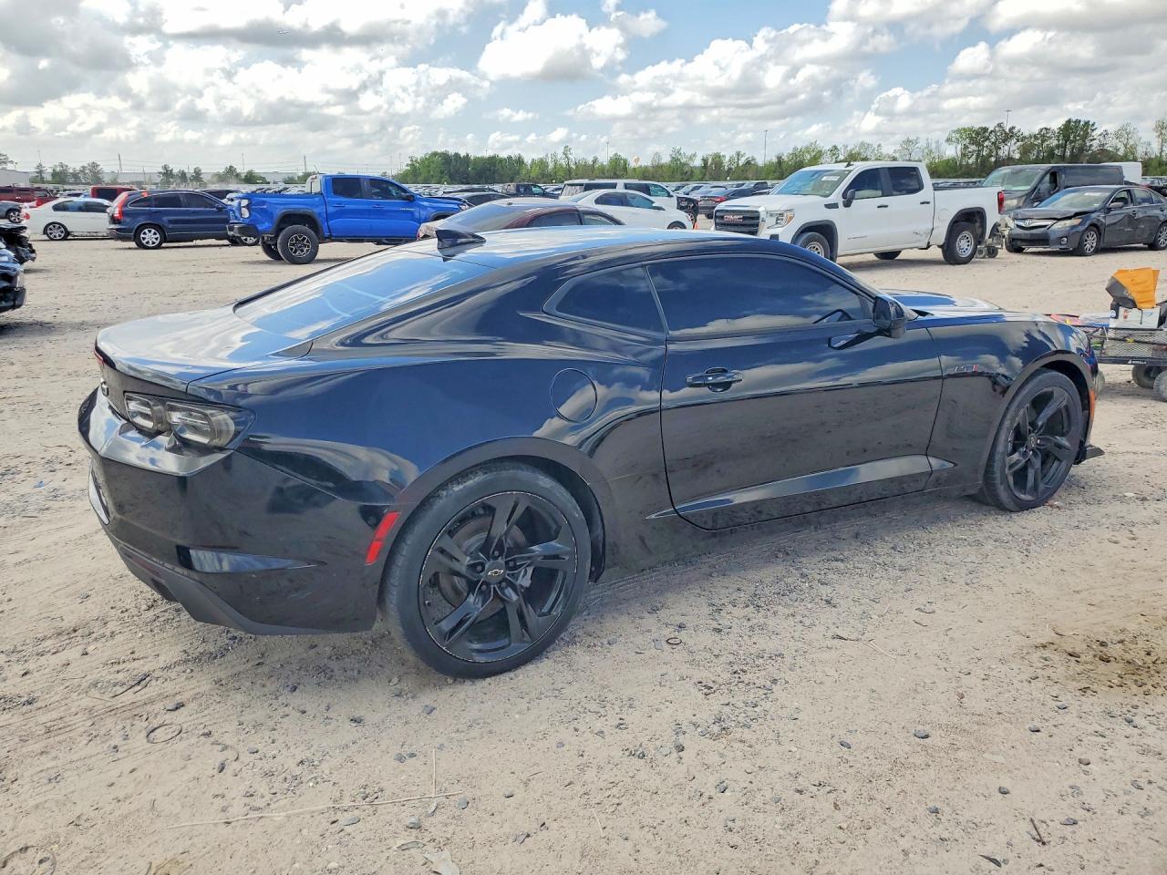 2022 Chevrolet Camaro Lt1 - Image 3