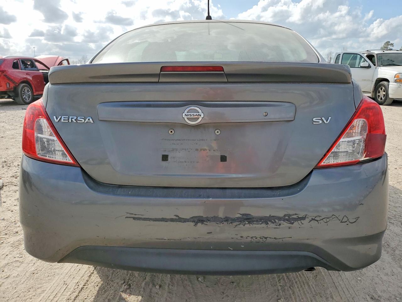 2017 Nissan Versa 1.6 Sv - Image 6