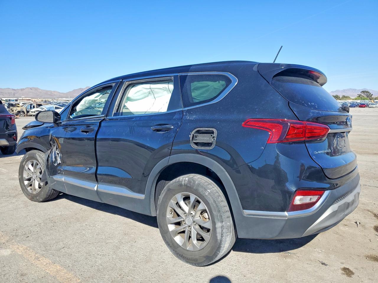 2020 Hyundai Santa Fe Se - Фото 2