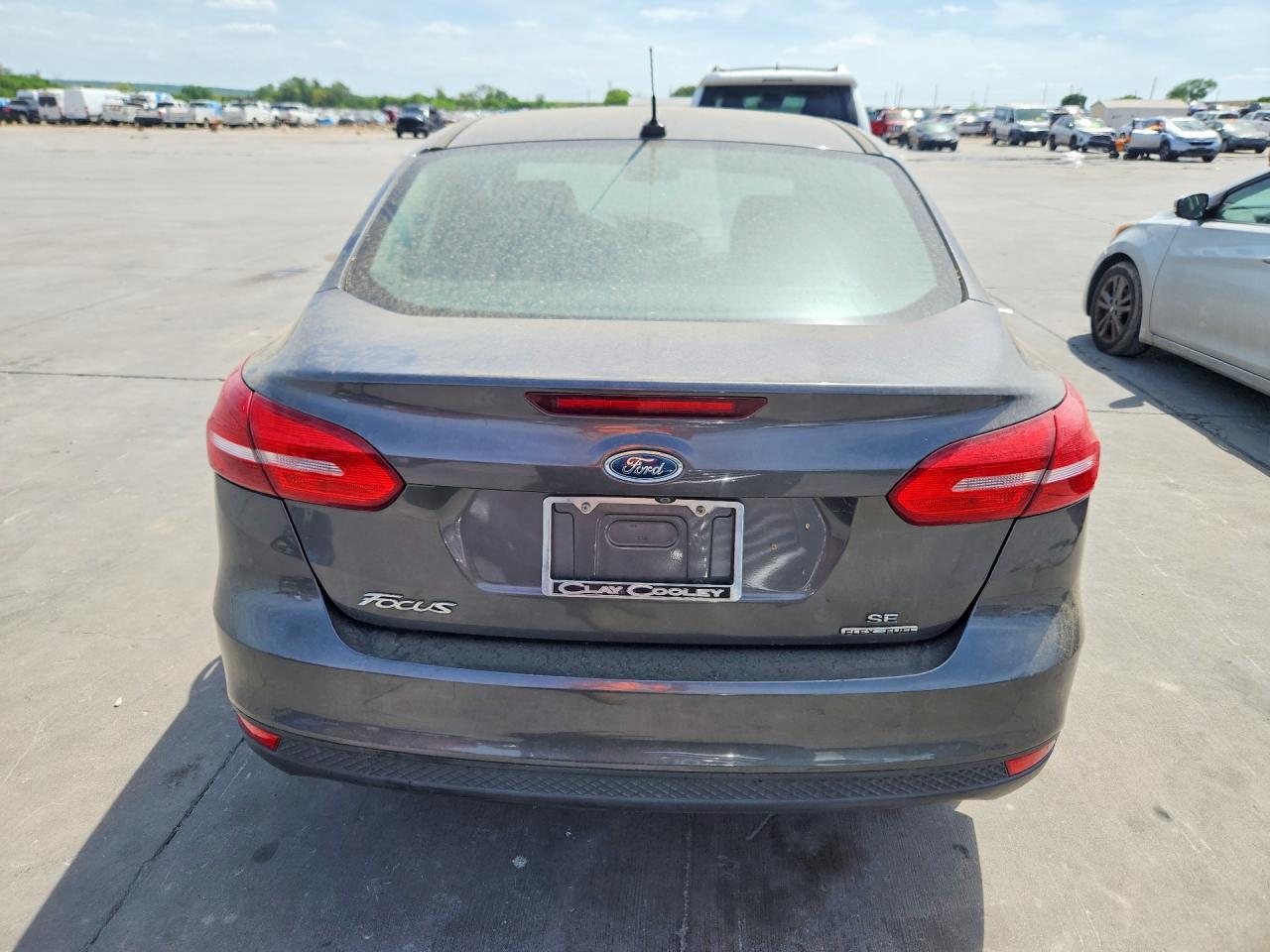 2015 Ford Focus Se - Image 6