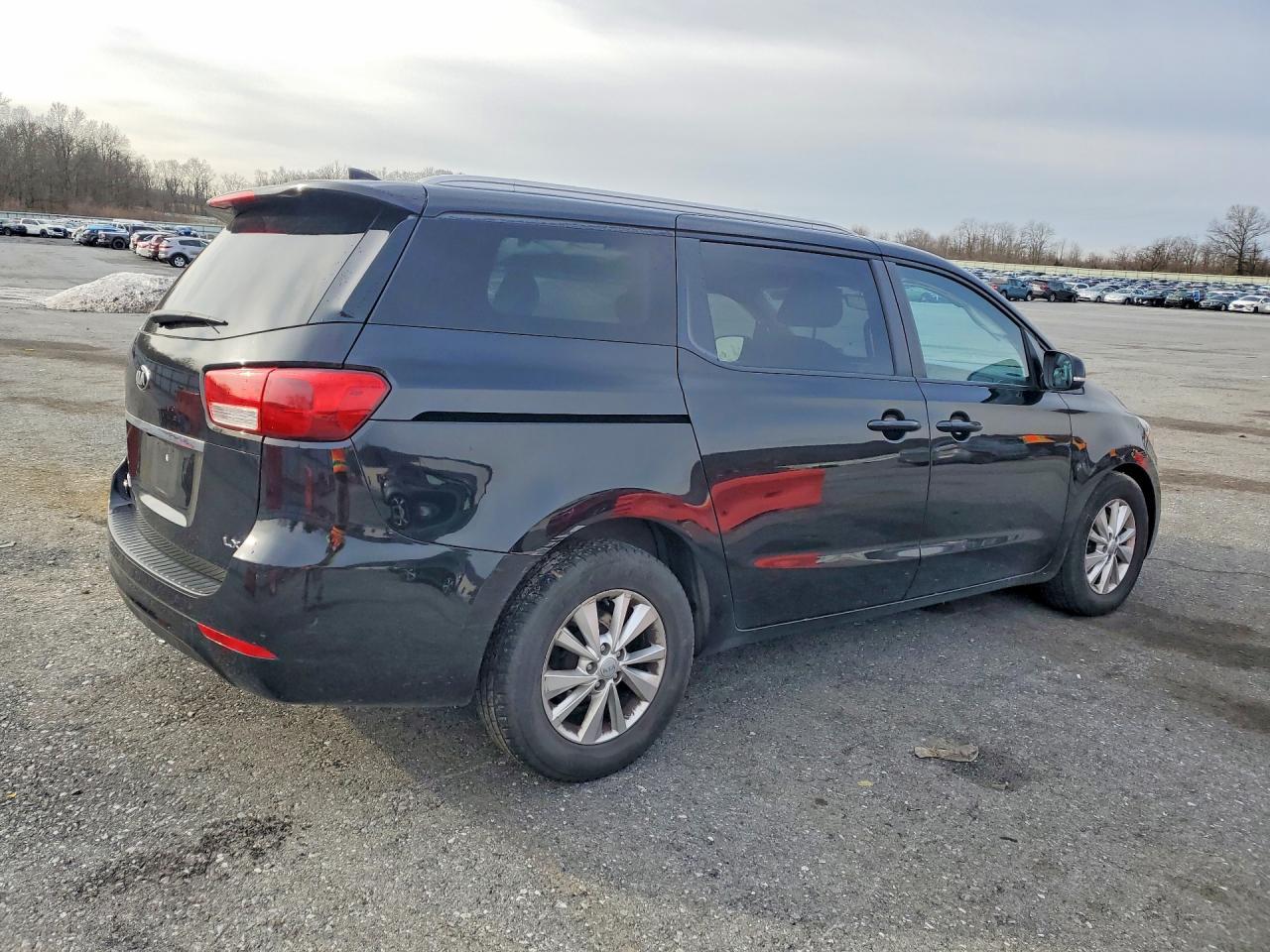 2015 Kia Sedona Lx - Фото 3