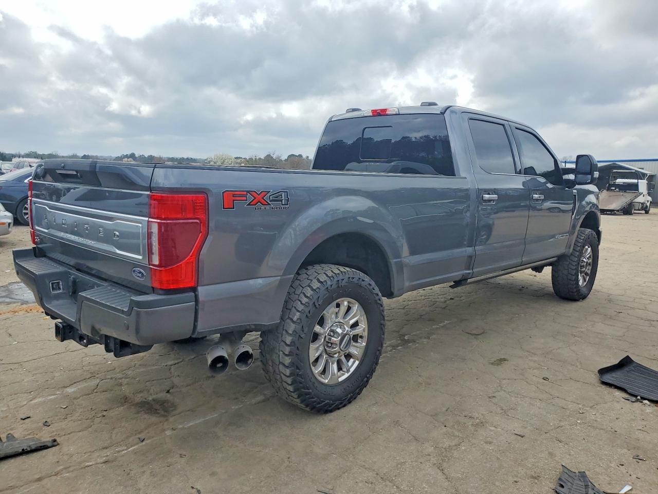 2022 Ford F350 Super Duty - Фото 3