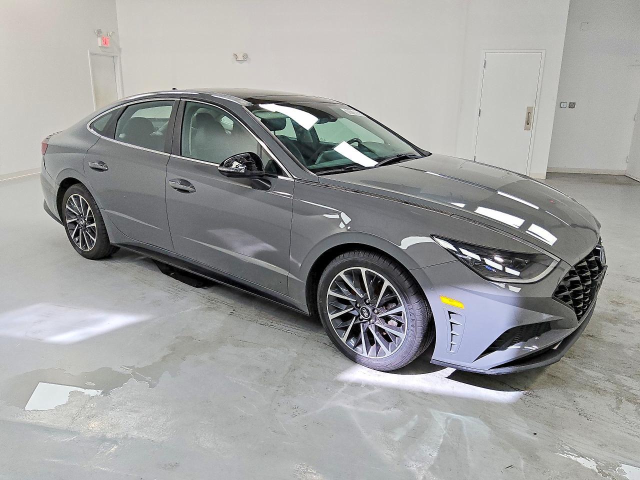 2020 Hyundai Sonata Limited - Image 4