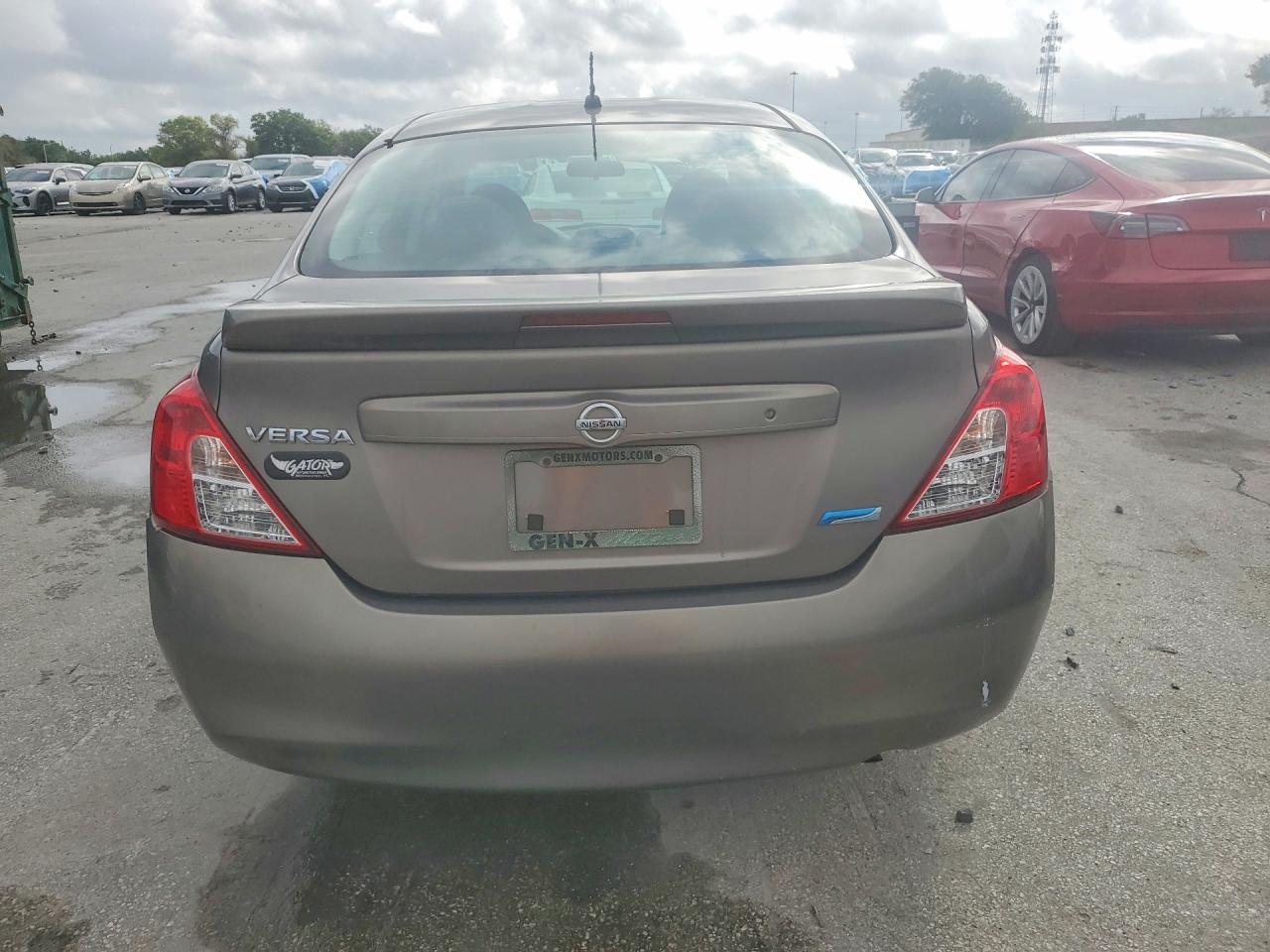2014 Nissan Versa 1.6 S Plus - Фото 6