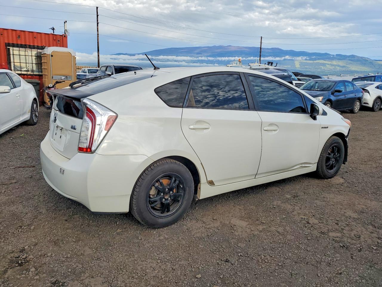 2012 Toyota Prius Two - Фото 3