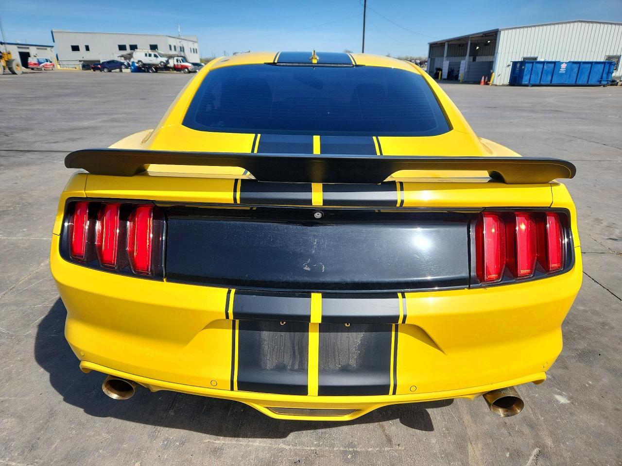 2015 Ford Mustang - Фото 6
