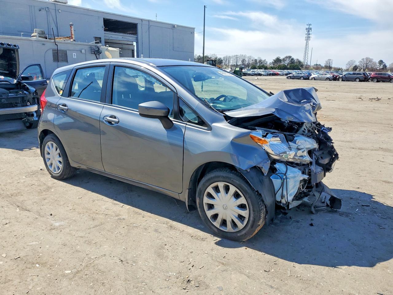 2016 Nissan Versa Note Sv - Image 4