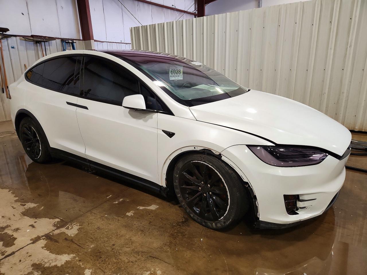2016 Tesla Model X - Фото 4