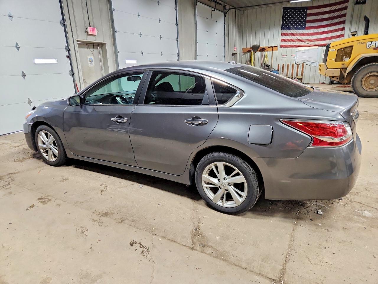 2015 Nissan Altima 2.5 Sv - Image 2
