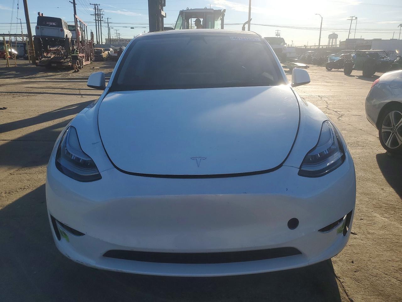 2023 Tesla Model Y - Image 5