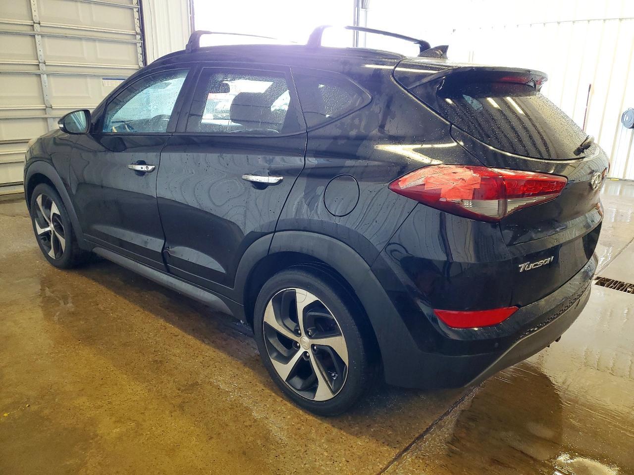 2016 Hyundai Tucson Limited - Image 2