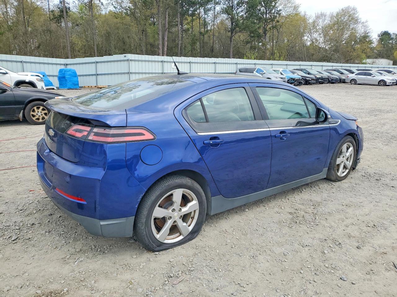 2013 Chev Volt - Фото 3