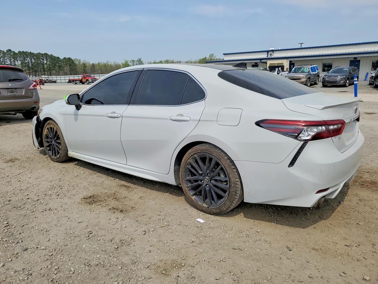 2022 Toyota Camry Xse V6 - Фото 2