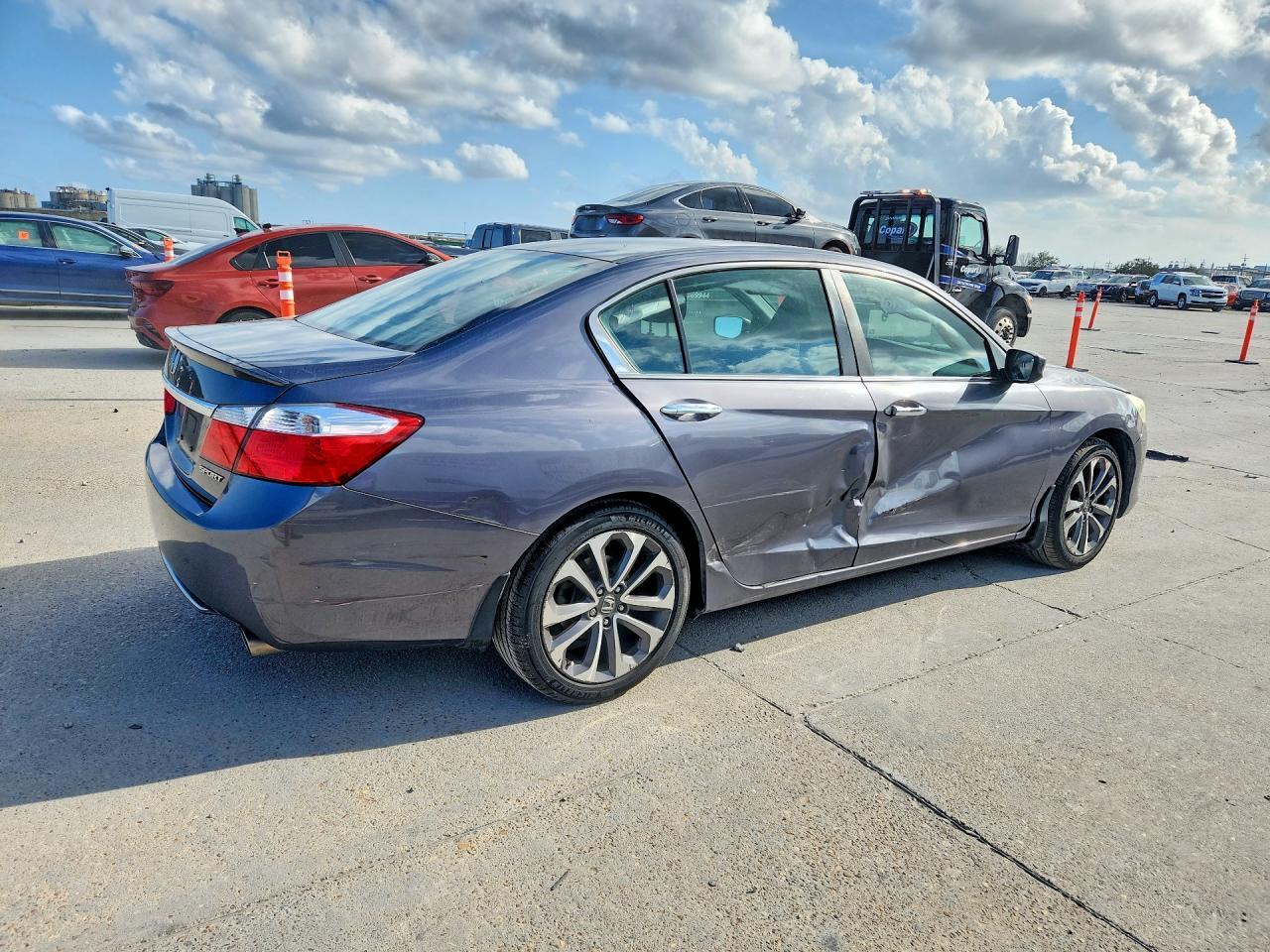 2015 Honda Accord Sport - Image 3