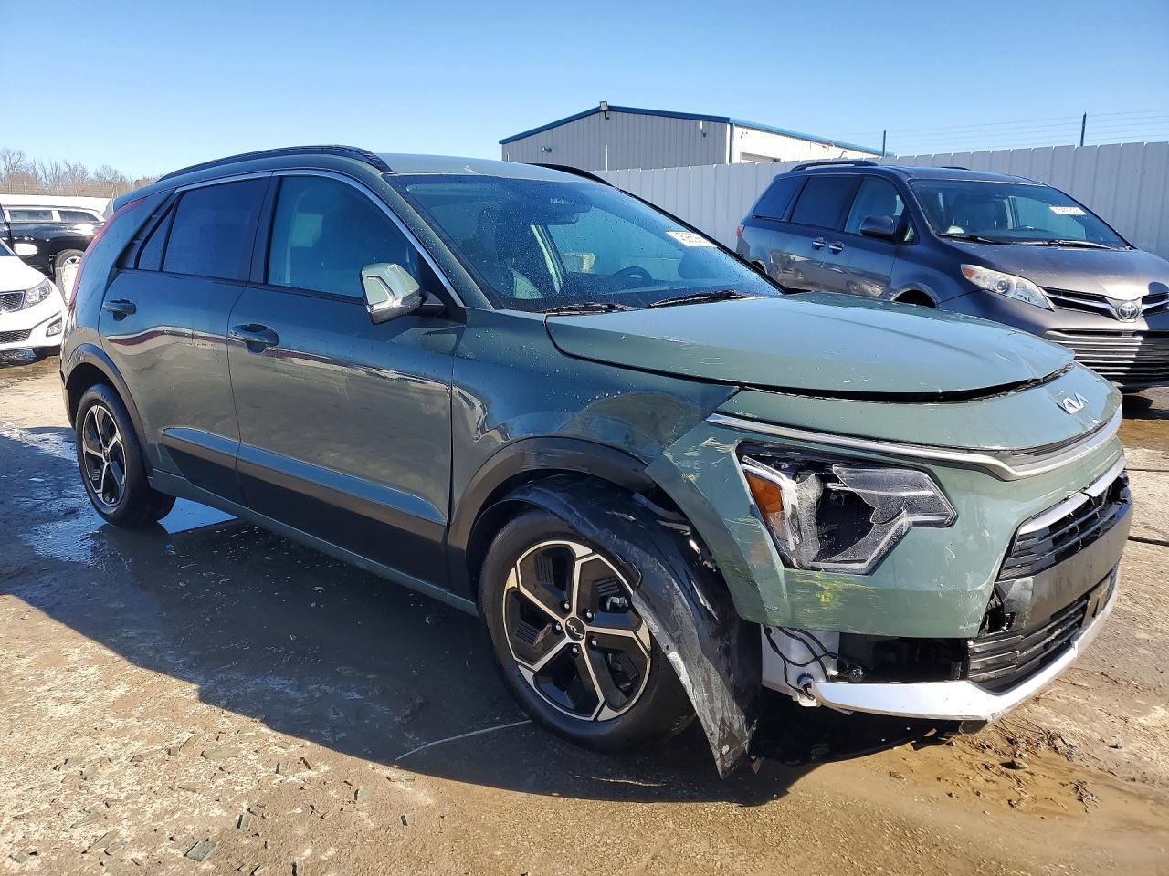 2025 Kia Niro Ex - Image 4