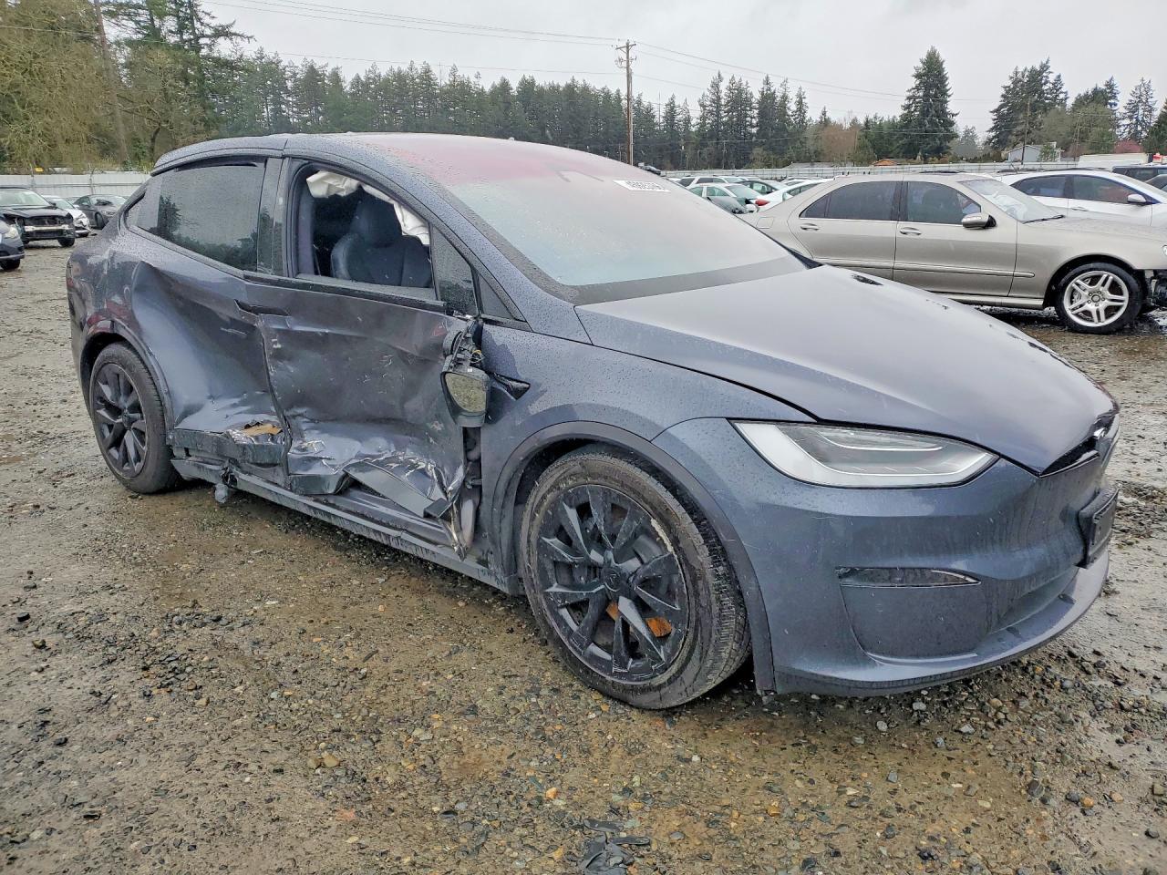 2022 Tesla Model X - Фото 4
