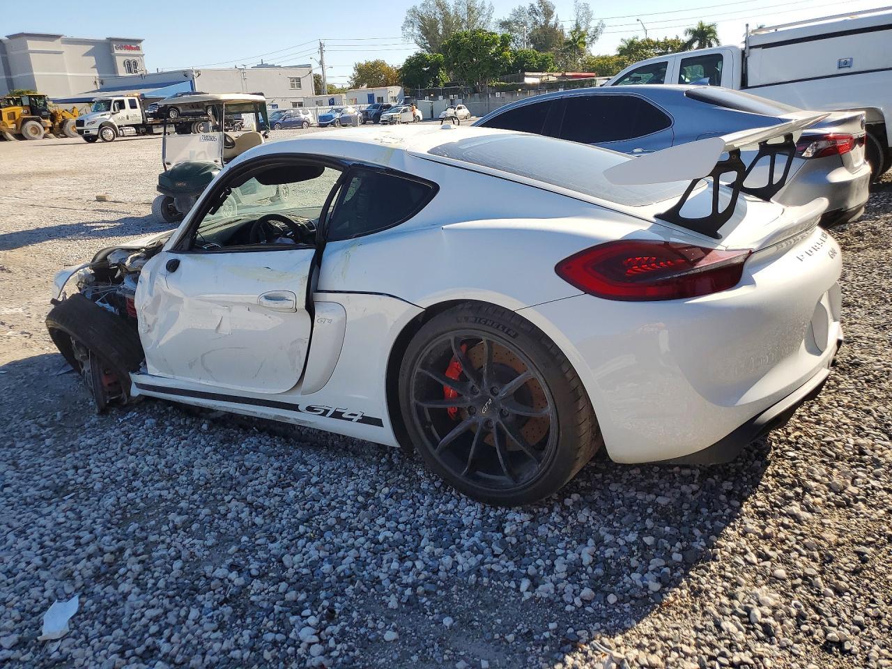 2016 Porsche Cayman Gt4 - Image 2