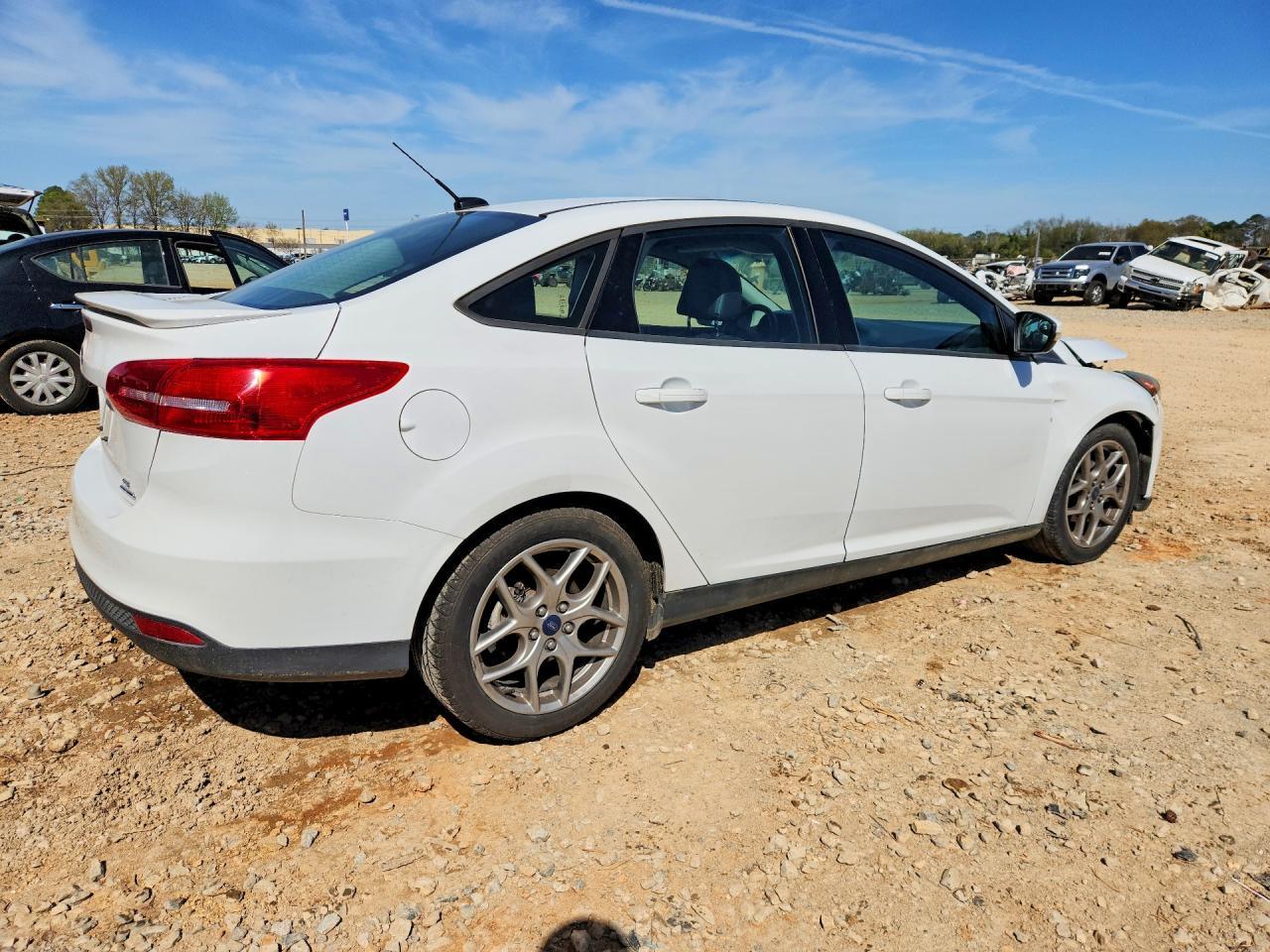 2015 Ford Focus Se - Фото 3