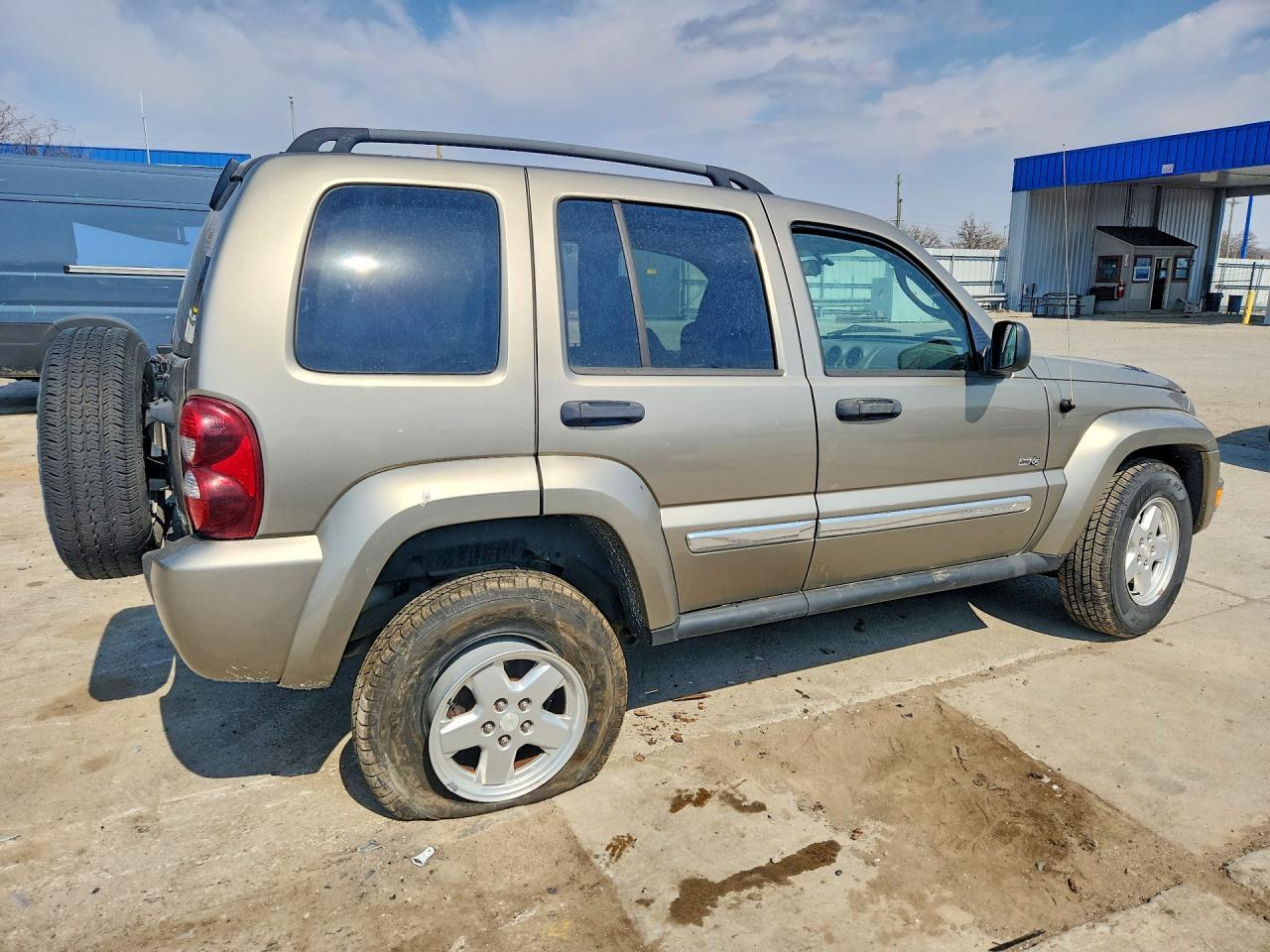 2006 Jeep Liberty Sport - Image 3
