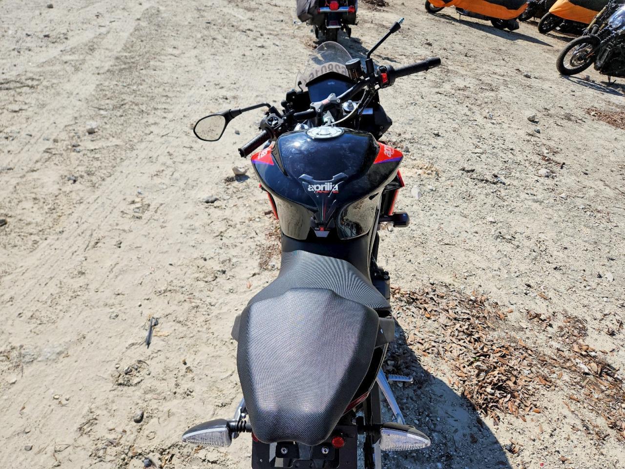 2023 Aprilia Tuono 660 Factory - Фото 6