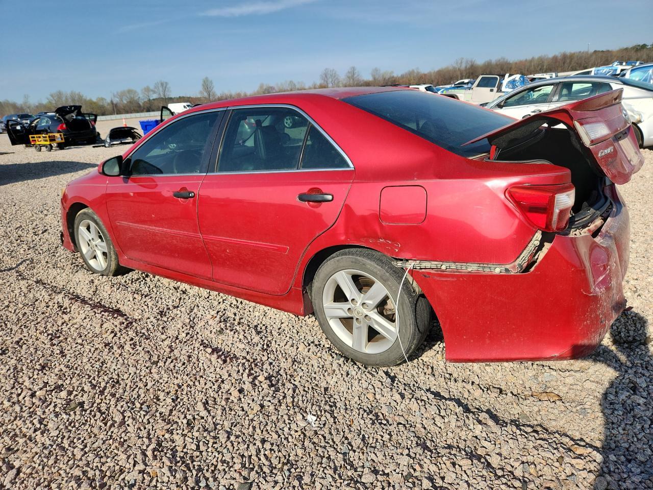 2013 Toyota Camry Se - Фото 2
