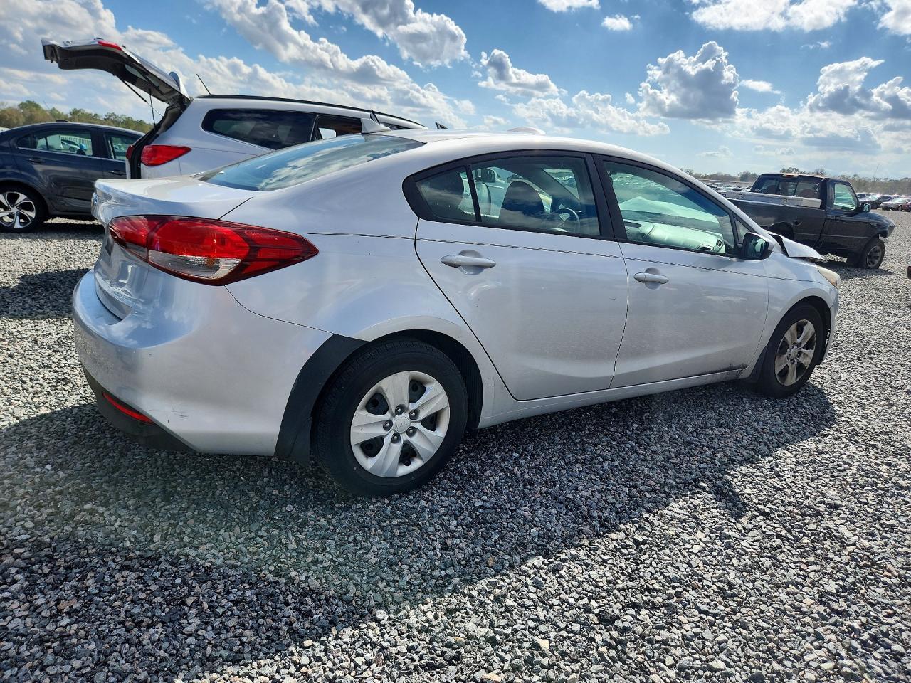 2017 Kia Forte Lx - Image 3