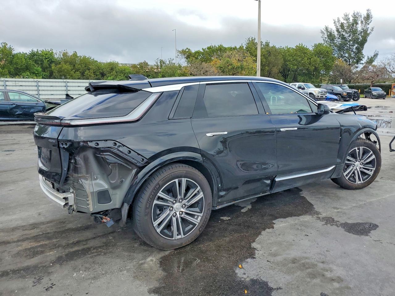 2024 Cadillac Lyriq Luxury - Image 3