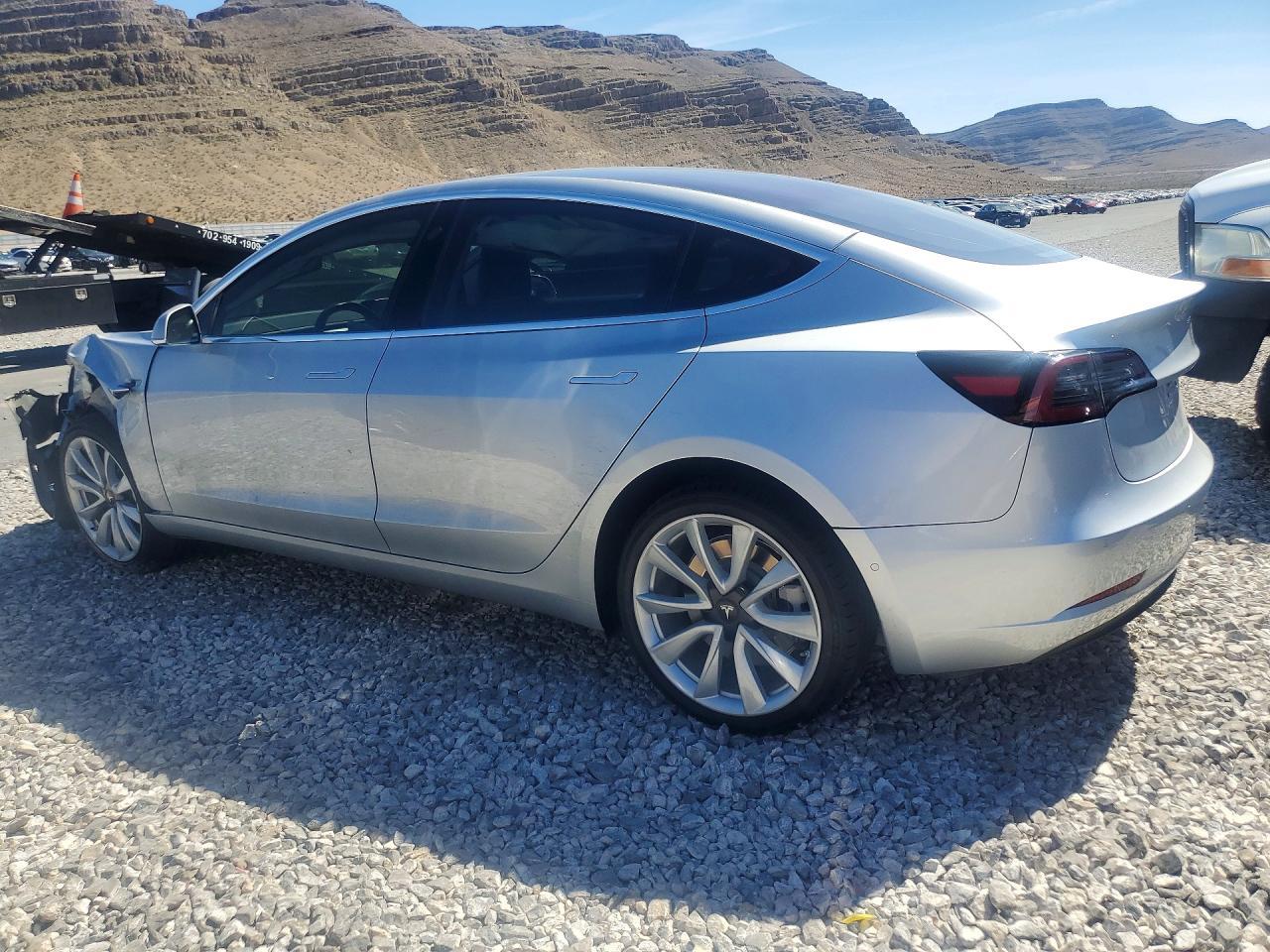 2018 Tesla Model 3 - Image 2