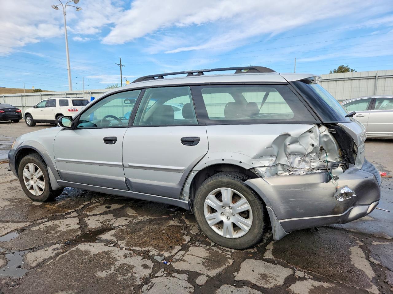 2005 Subaru Legacy Outback 2.5I - Фото 2