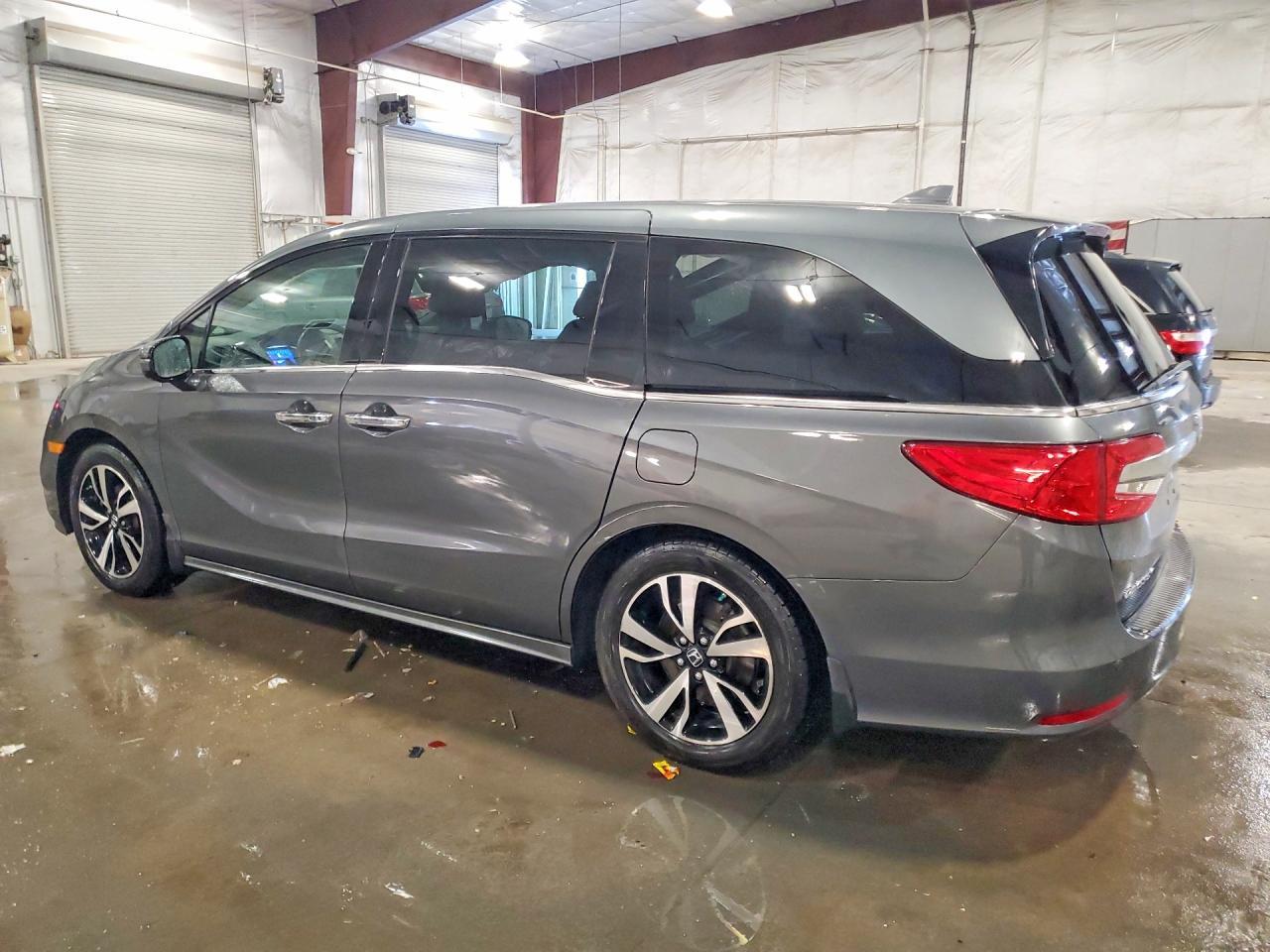 2018 Honda Odyssey Elite - Фото 2