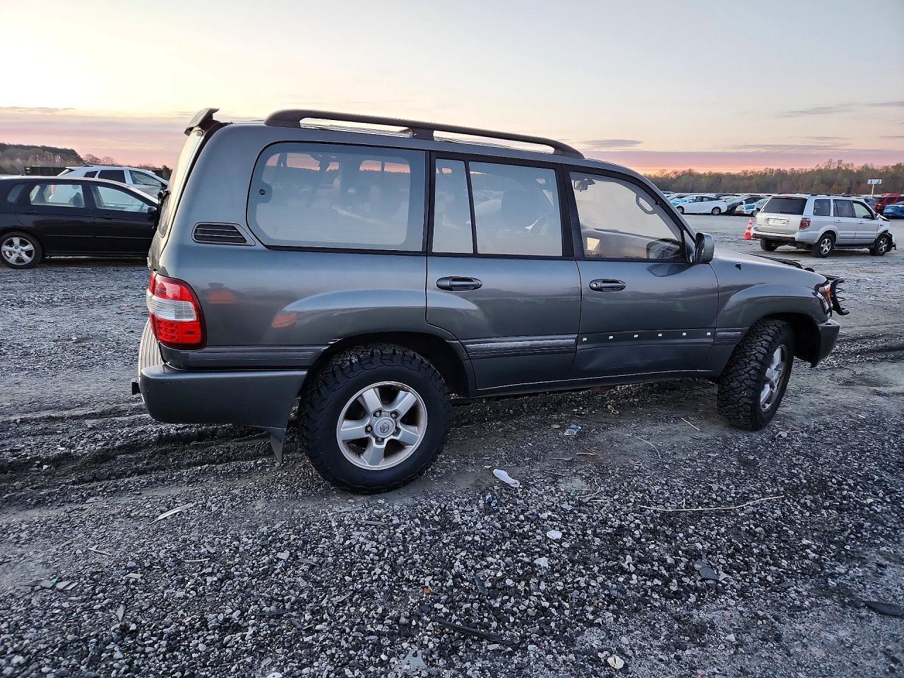 2000 Toyota Land Cruiser Base - Фото 3