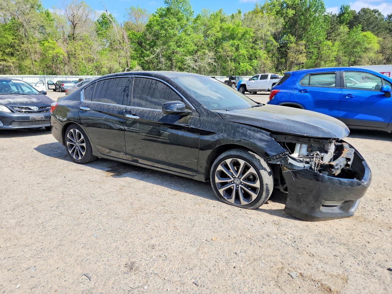 2015 Honda Accord Sport - Image 4